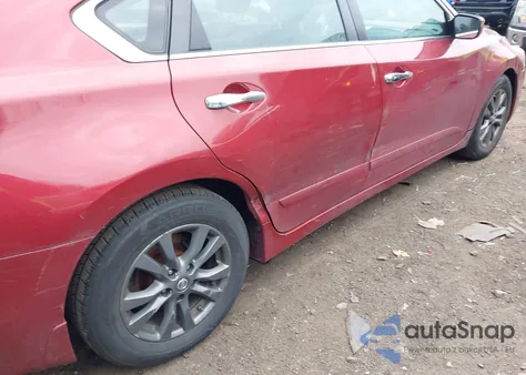 2015 Nissan Altima 2.5 S z USA, uszkodzony, nr VIN 1N4AL3AP2FC587159